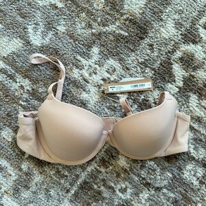 NWT SKIMS FITS EVERYBODY PUSH UP DEMI BRA